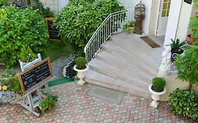 Chateaux Demeures Le Plantagenet